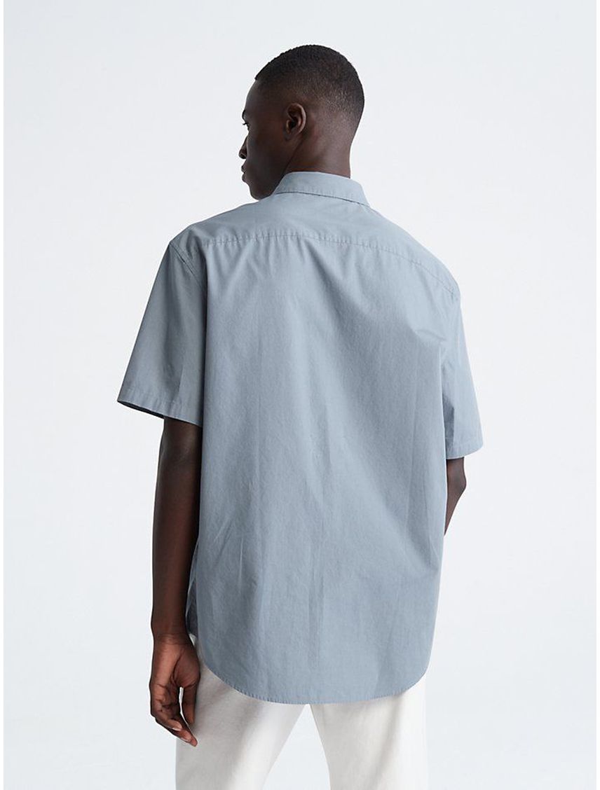 Camisa manga corta sencilla y sólida con logo