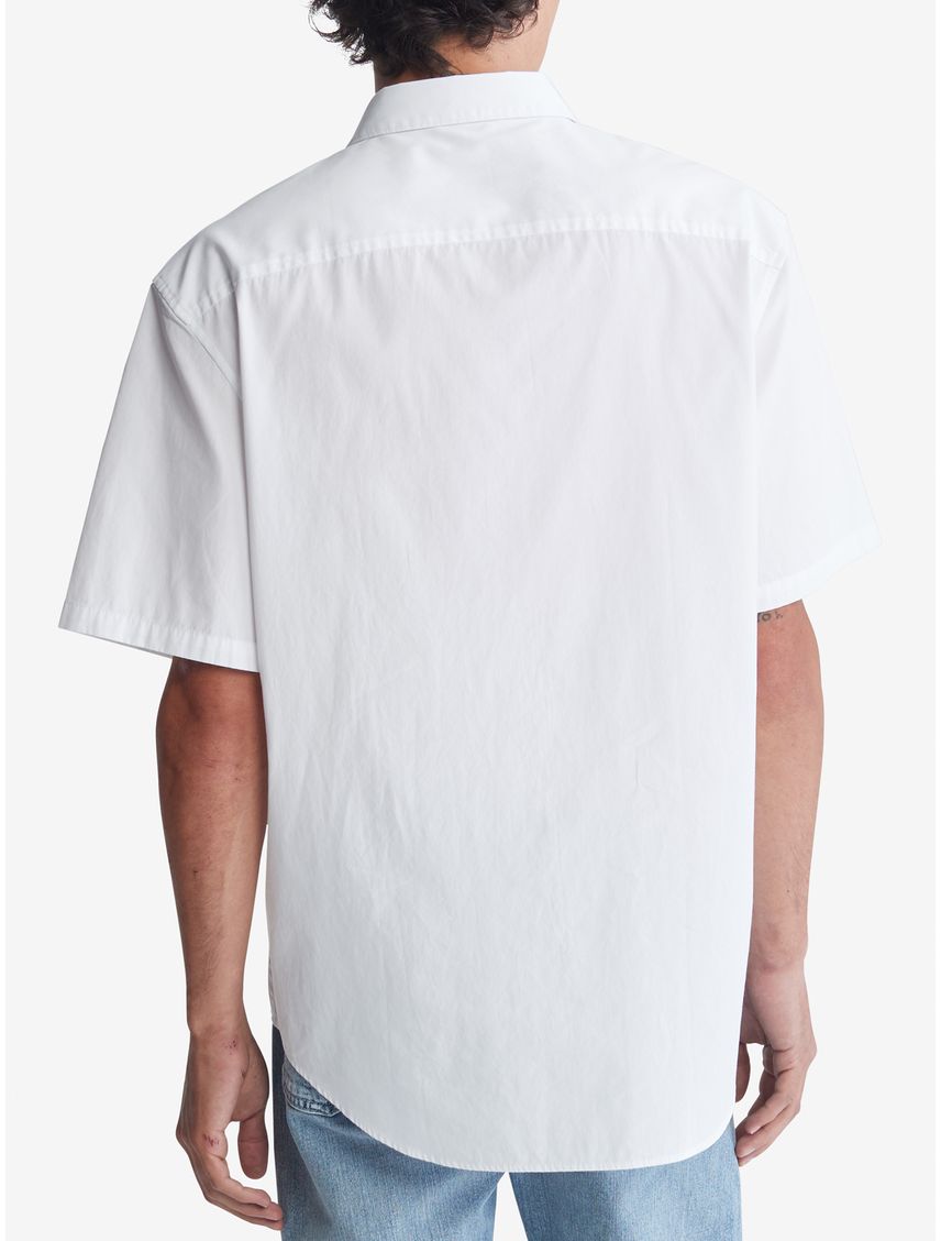 Camisa manga corta sencilla y sólida con logo