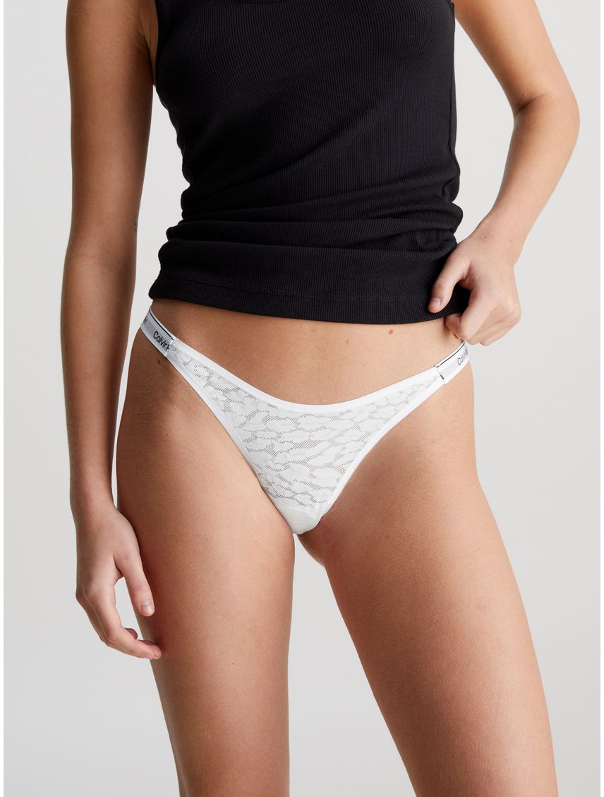 Colaless - moderrn logo with lace