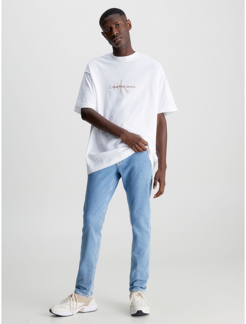 Jeans slim cónico