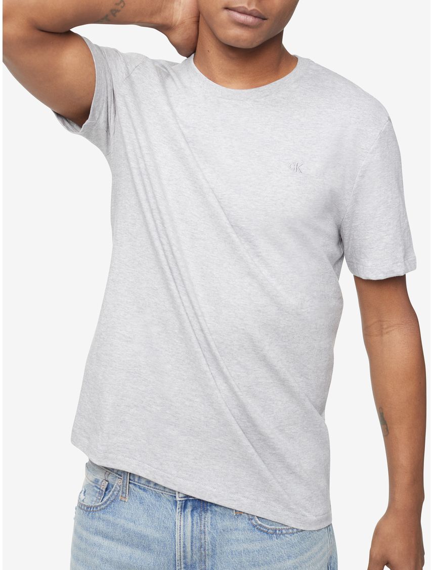Remera de algodón con monograma bordado