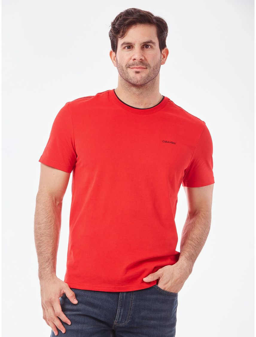 Remera manga corta con cinta distintiva en los hombros