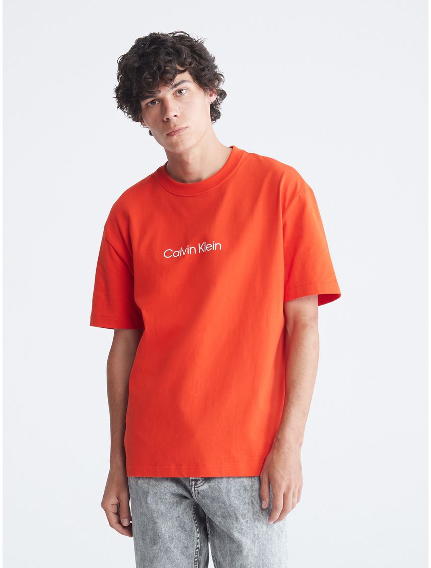 Remera relaxed con logo