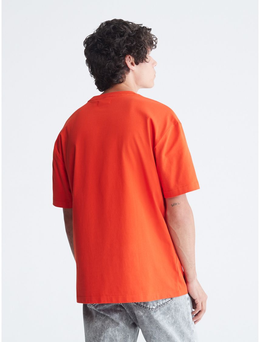 Remera relaxed con logo
