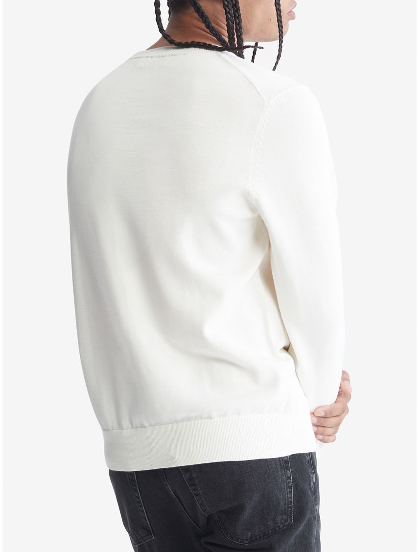 Sweater básico con logo bordado