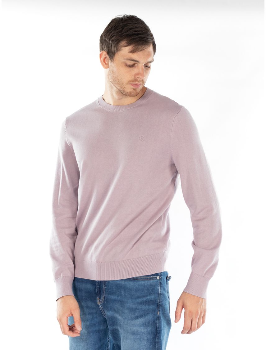 Sweater básico con logo bordado