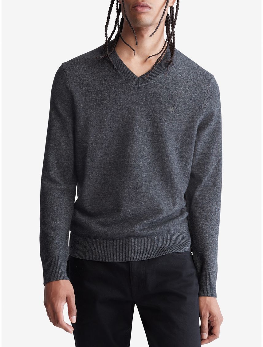 Sweater liso de merino con cuello en v