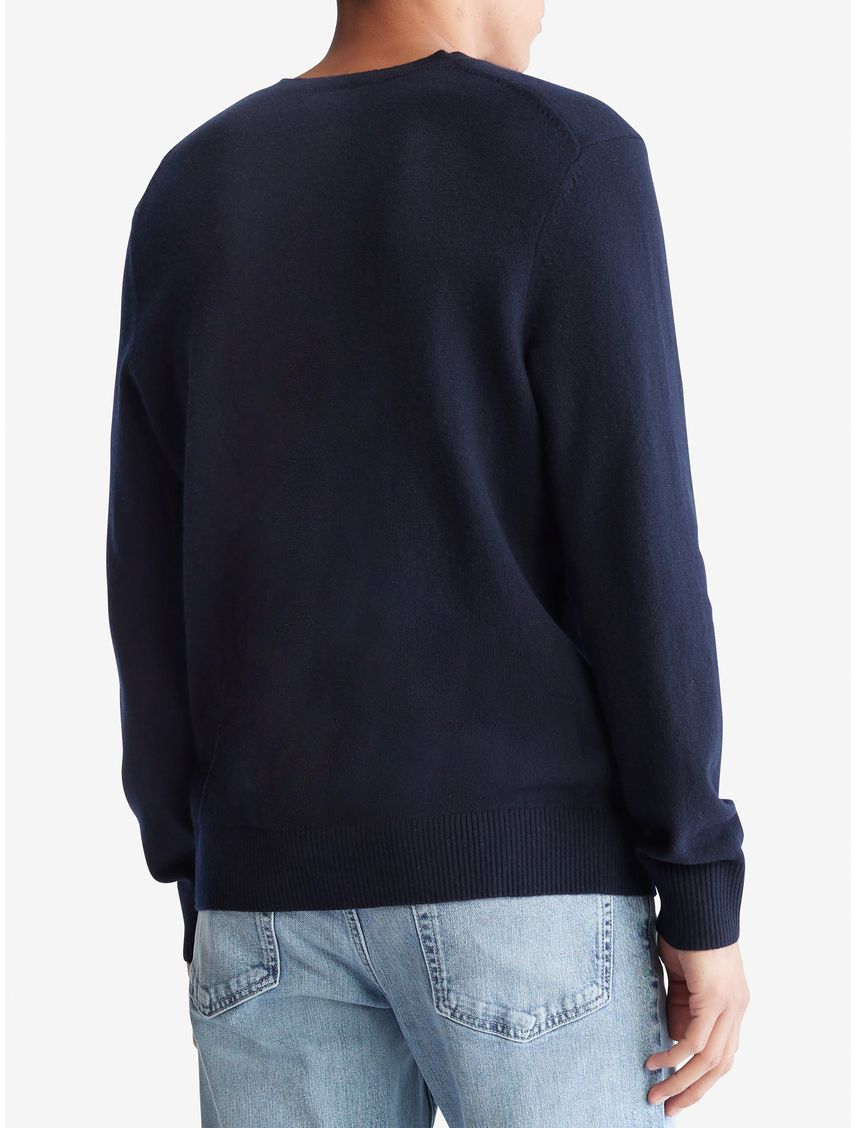 Sweater liso de merino con cuello en v