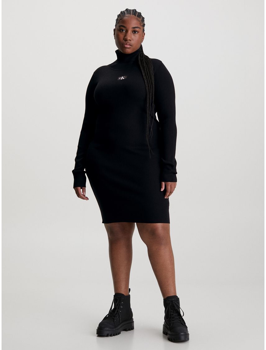 Vestido de punto slim con cuello alto