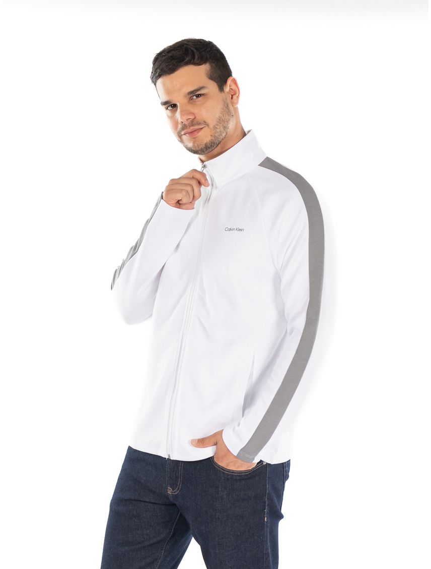 Buzo iconic con mangas raglan
