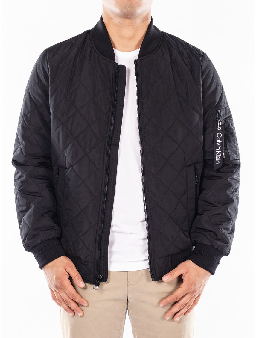 Campera quilted con cremallera