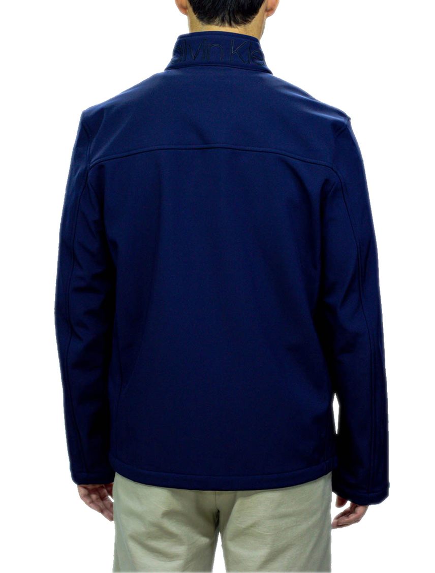 Campera suave con cremallera