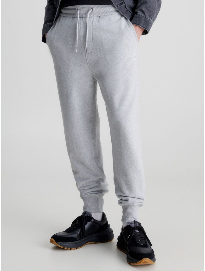 Jogger con micro monograma