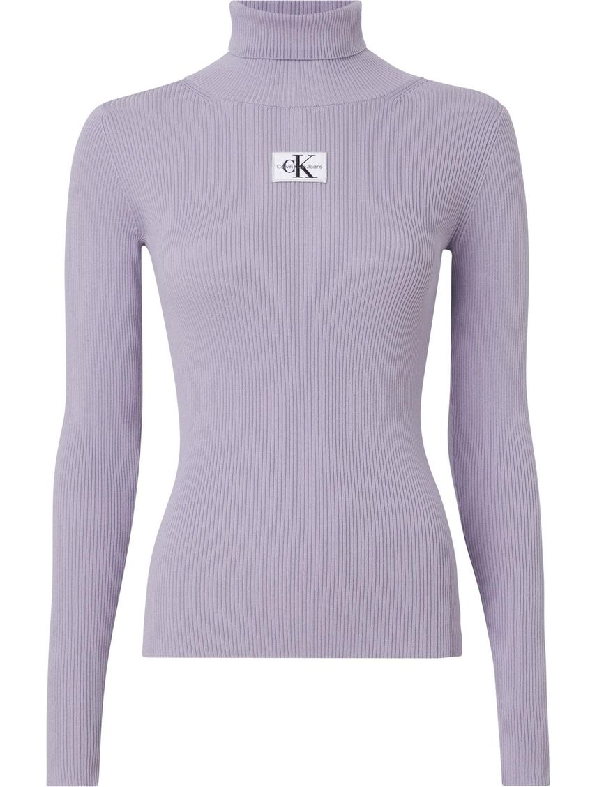 Sweater con insignia y cuello alto