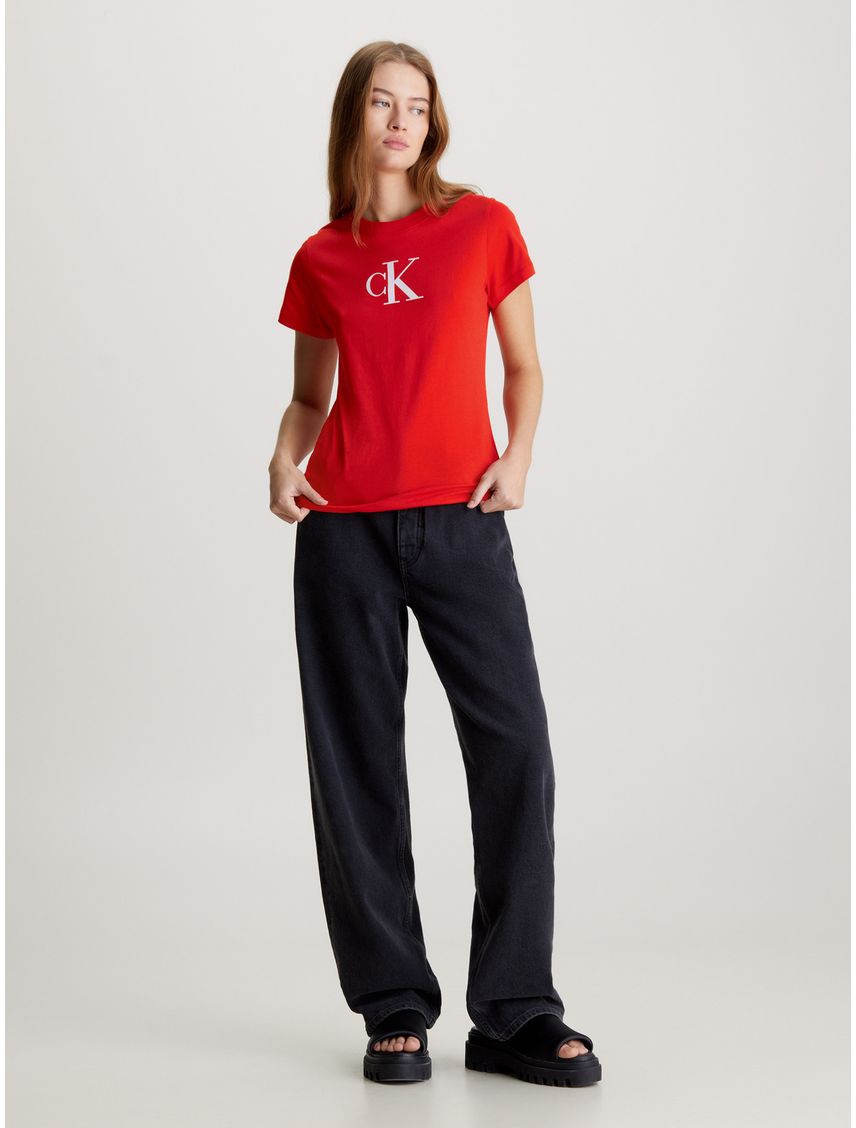 Remera slim con monograma