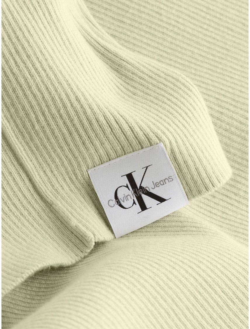 Sweater seaming manga corta