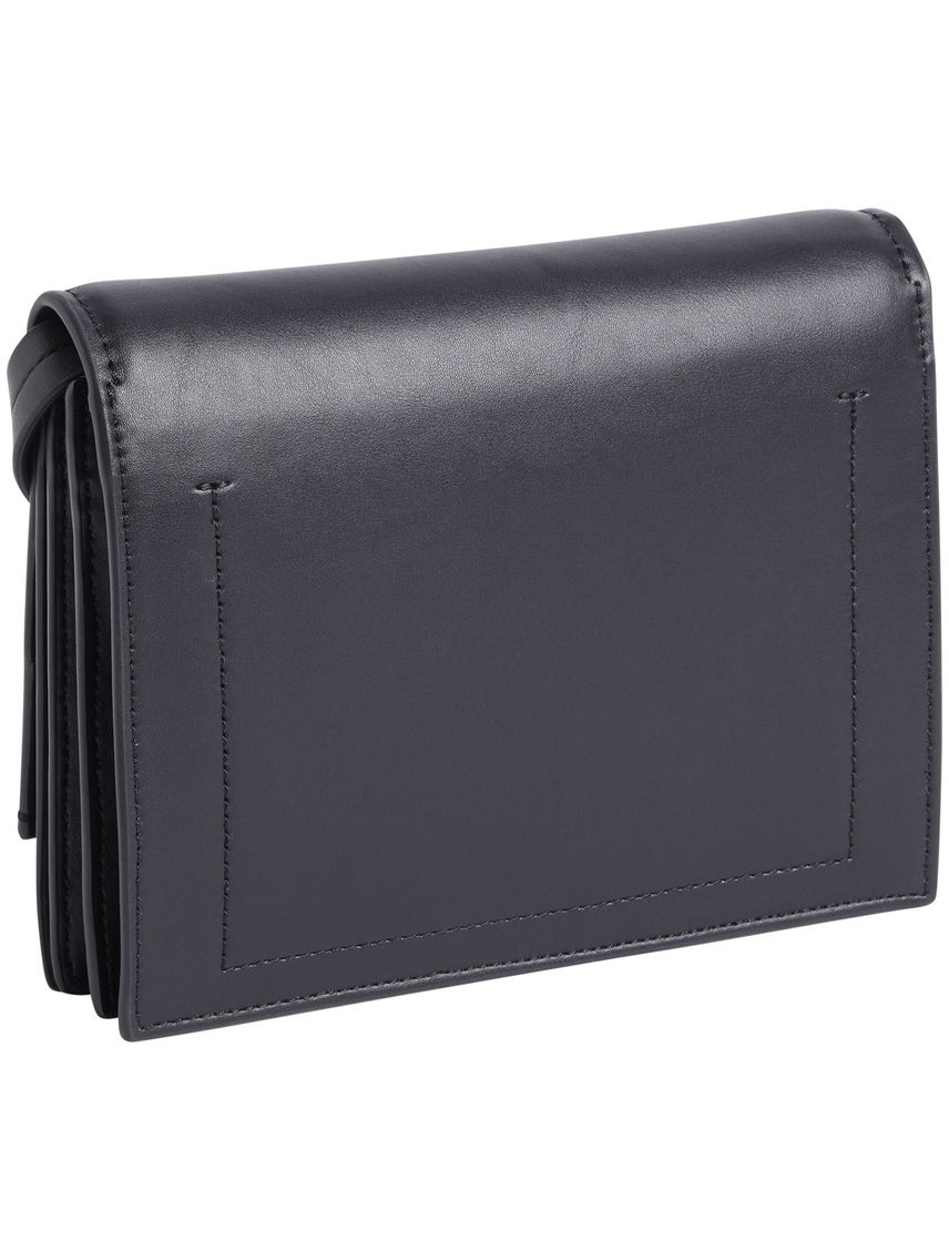Cartera con solapa y cierre de broche