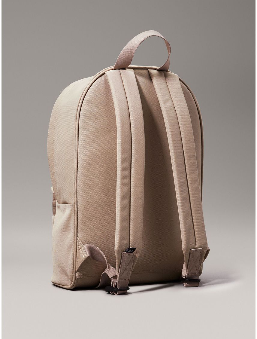 Mochila redonda con logo
