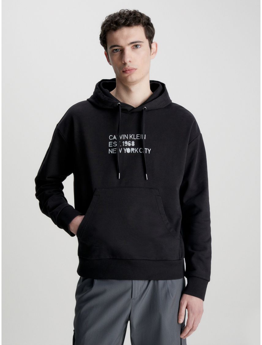 Buzo con capucha y logo con mezcla de estampado