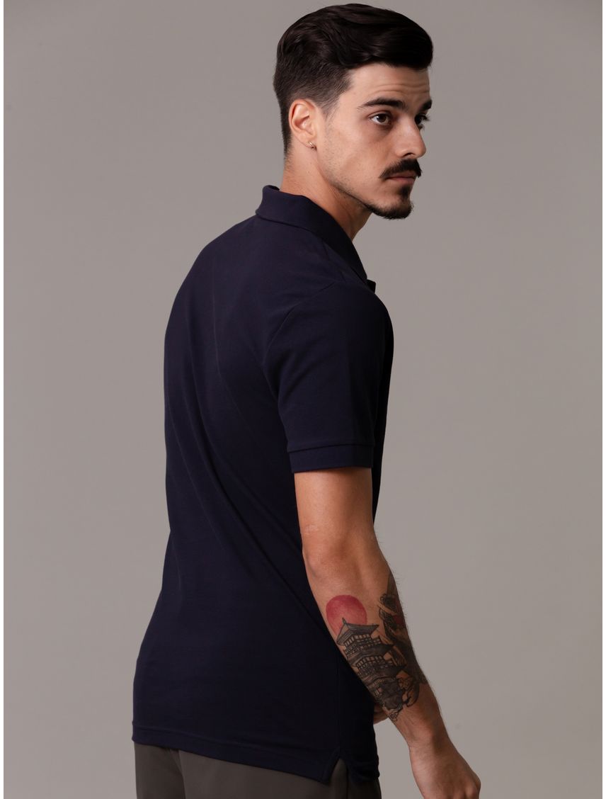 Chomba slim de algodón elástico