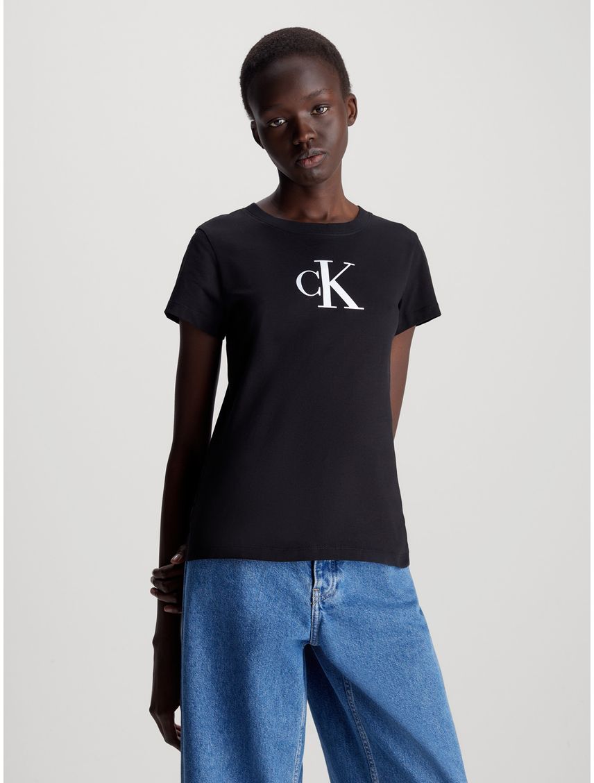Remera slim con monograma