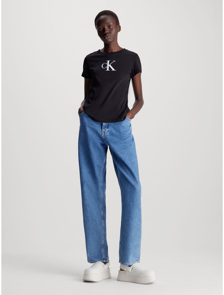 Remera slim con monograma