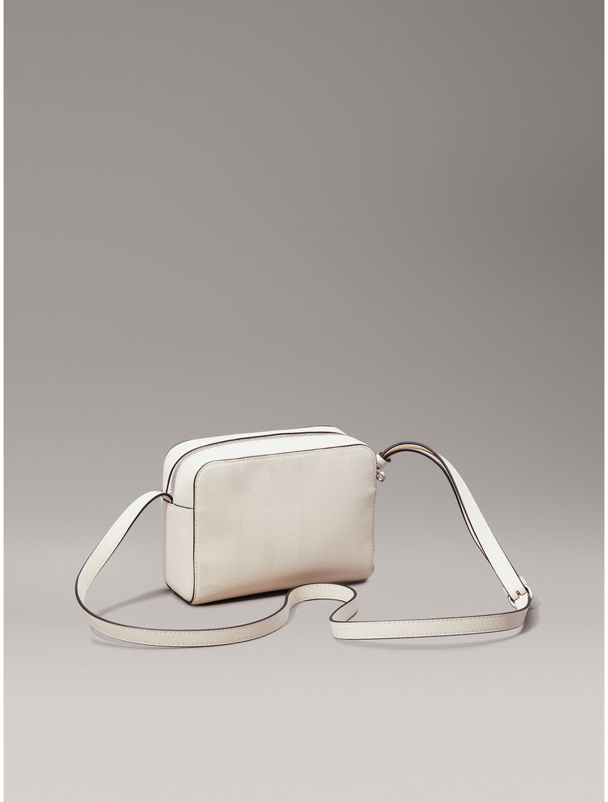 Cartera cruzada sculpted