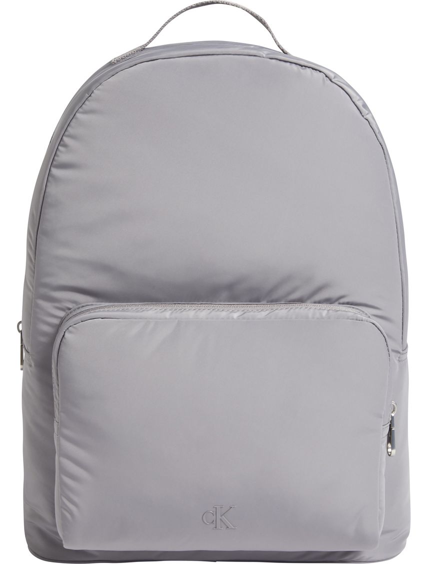 Mochila over webbing