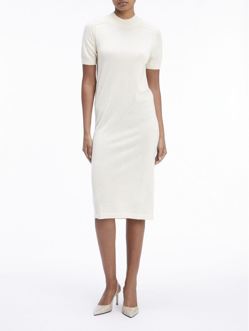 Vestido de lana merino con cuello alto