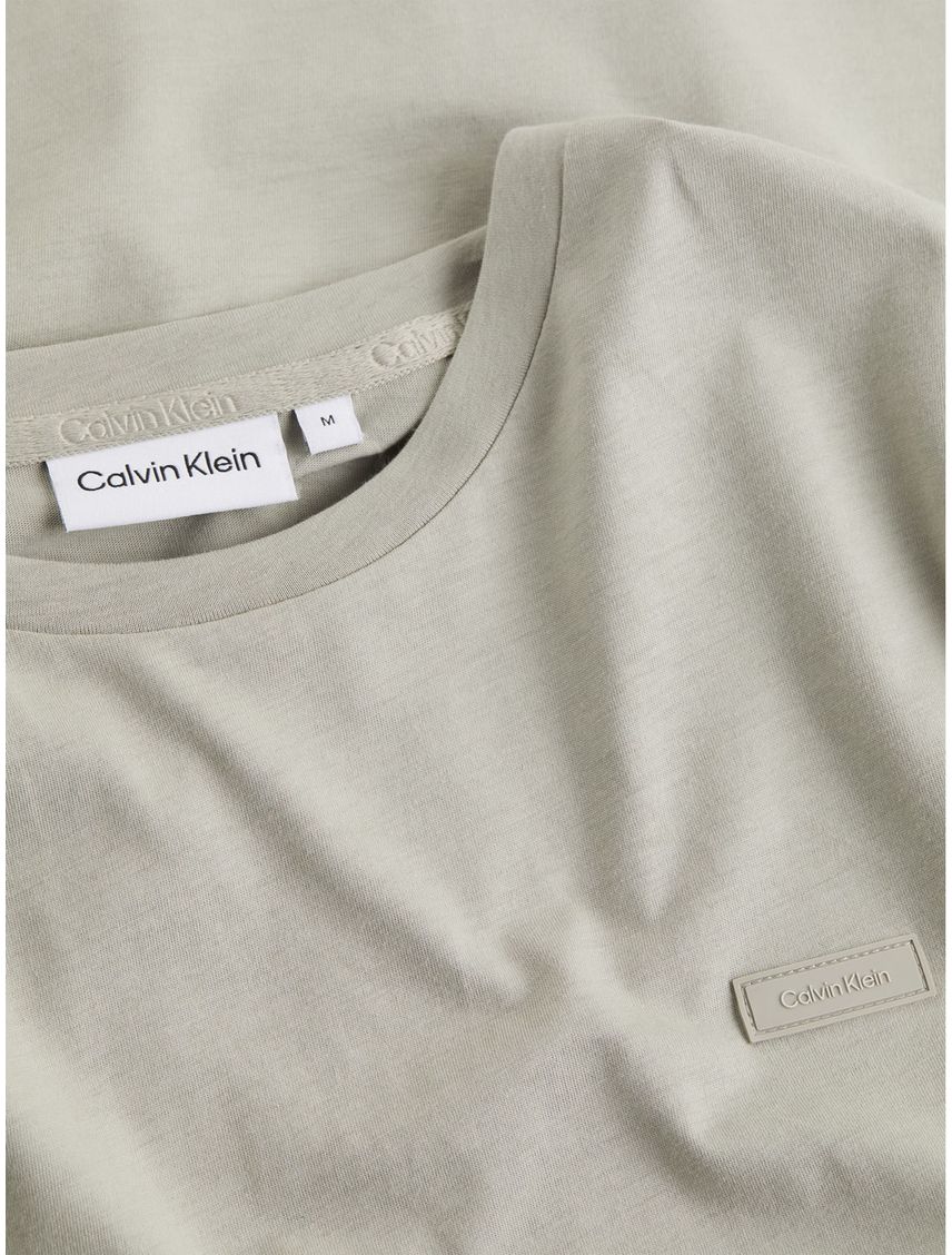 Remera classic liquid touch
