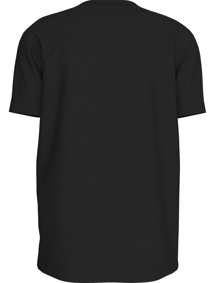 Remera con monograma en caja