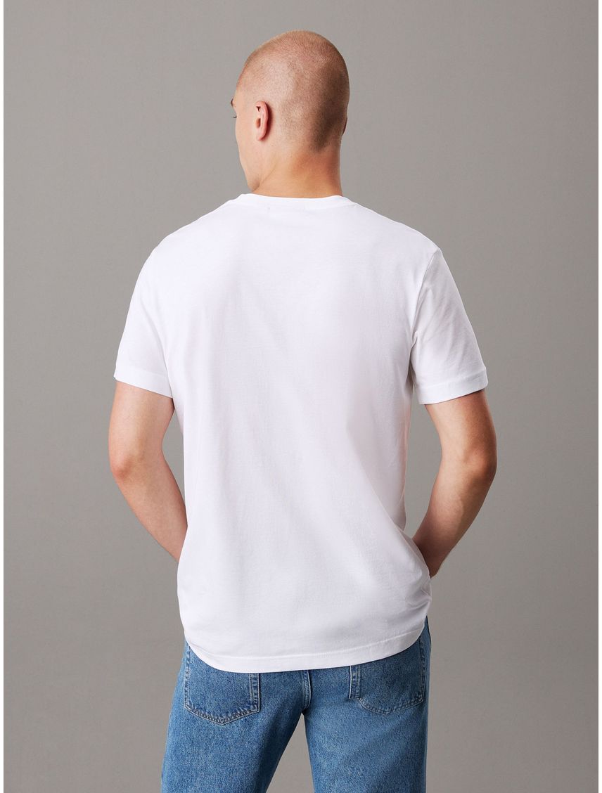 Remera de algodón con insignia
