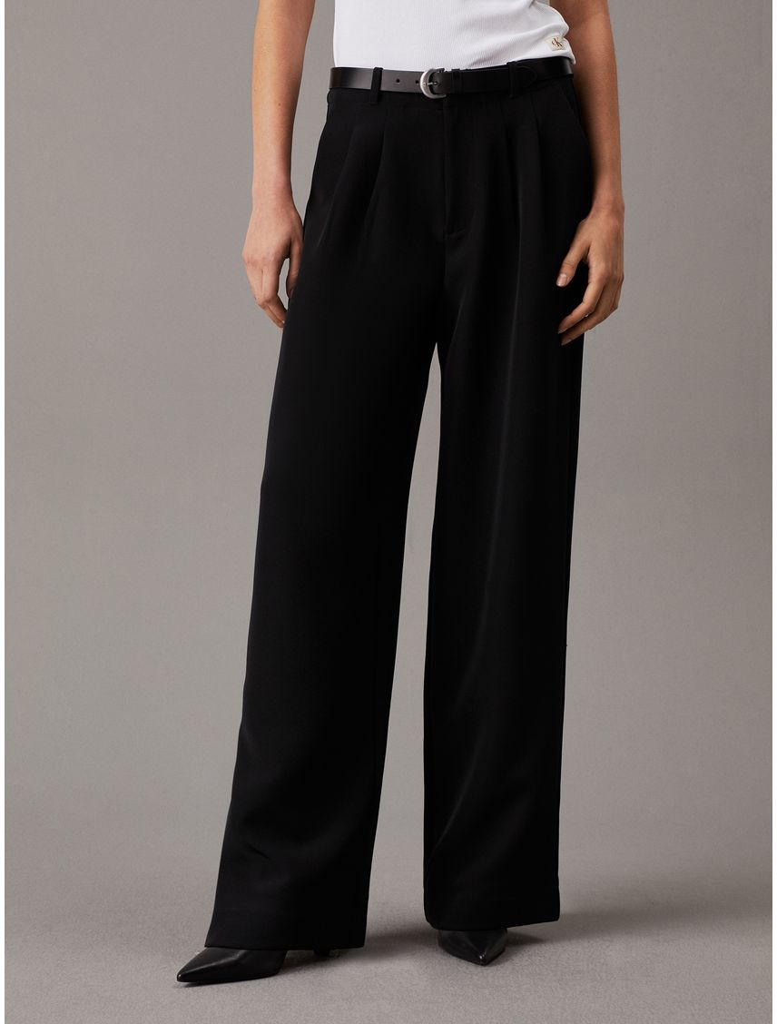 Pantalón recto de crepé plisado