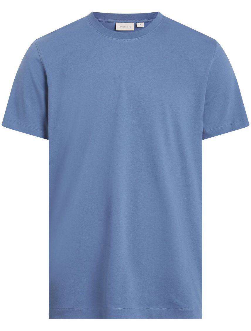 Remera con logo en la cinta