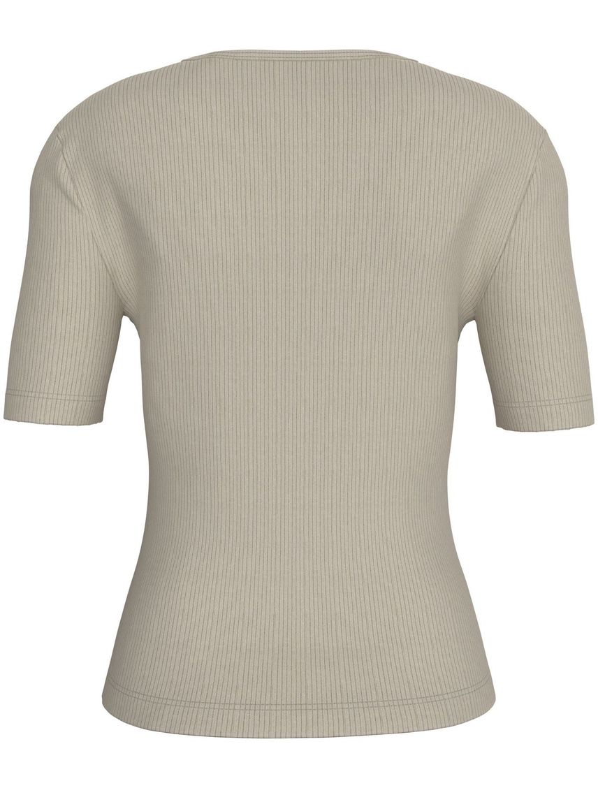 Remera slim de canalé con cuello en V