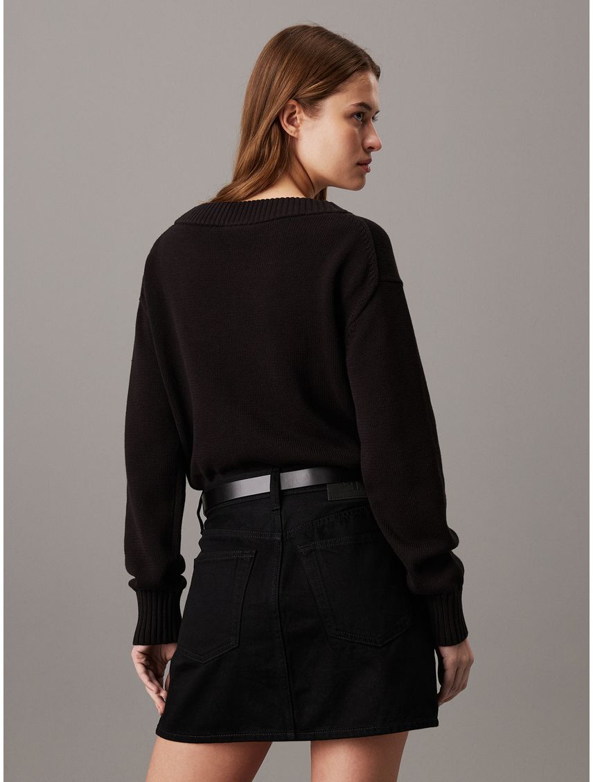 Sweater de pico con insignia de algodón