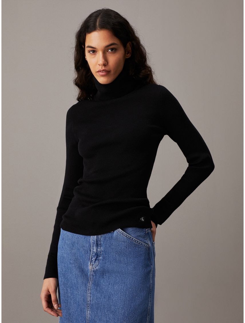 Sweater slim de cuello tortuga de canalé