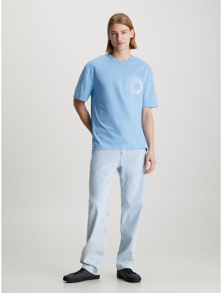 Remera holgada con logo gráfico