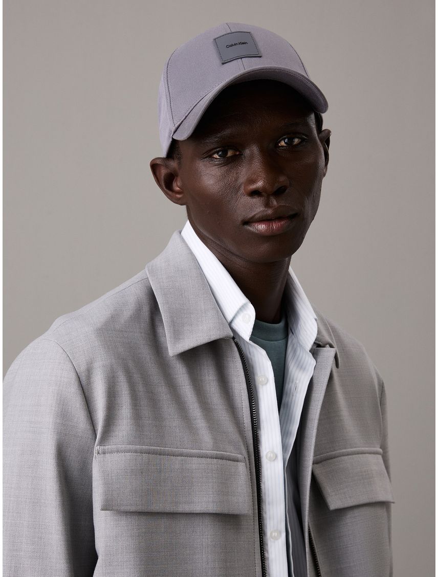 Gorra con parche tonal