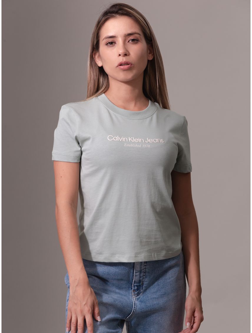 Remera regular con logo institutional
