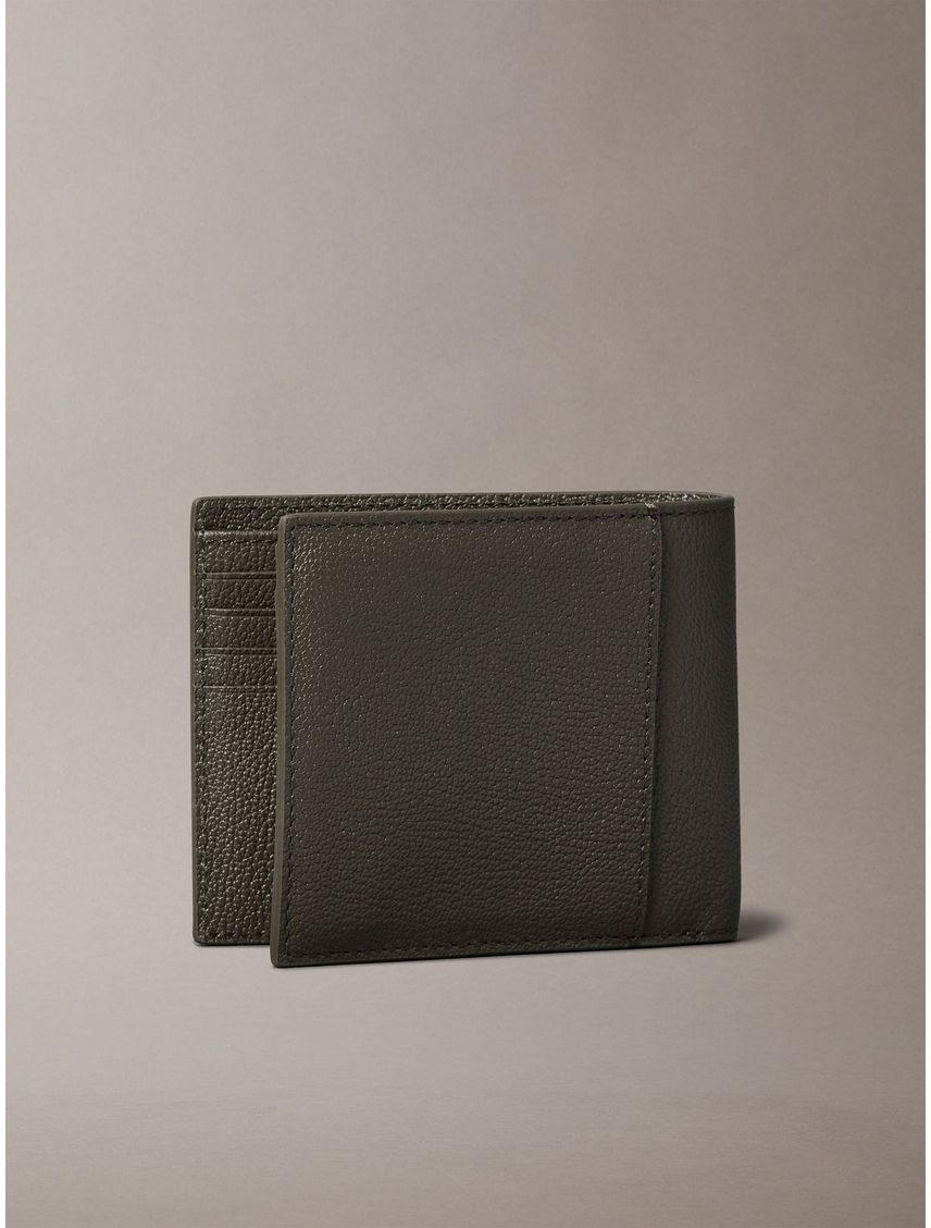 Billetera sculpted con monograma en relieve