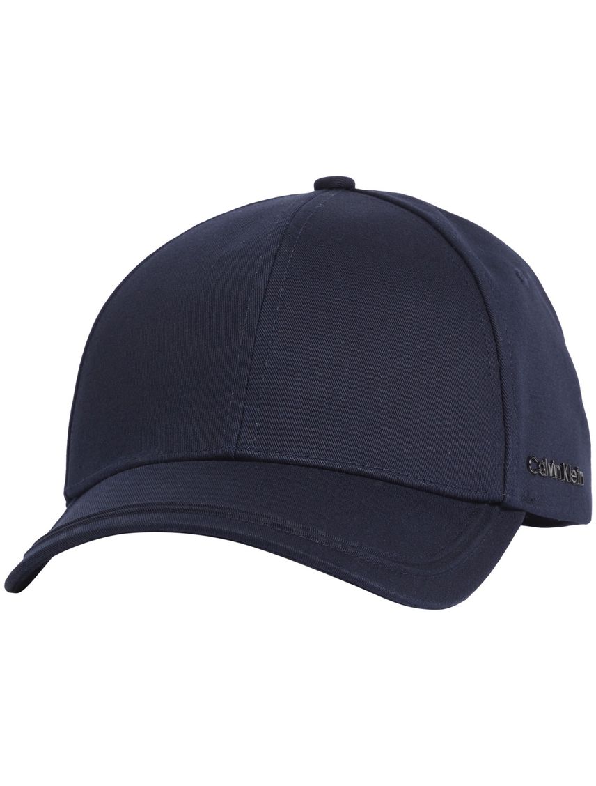 Gorra con logotipo de metal tonal
