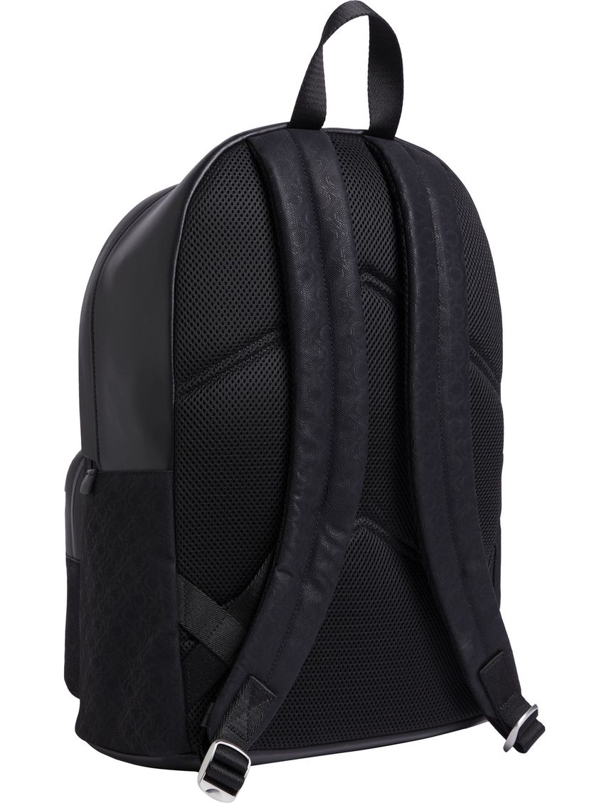 Mochila redonda con monograma