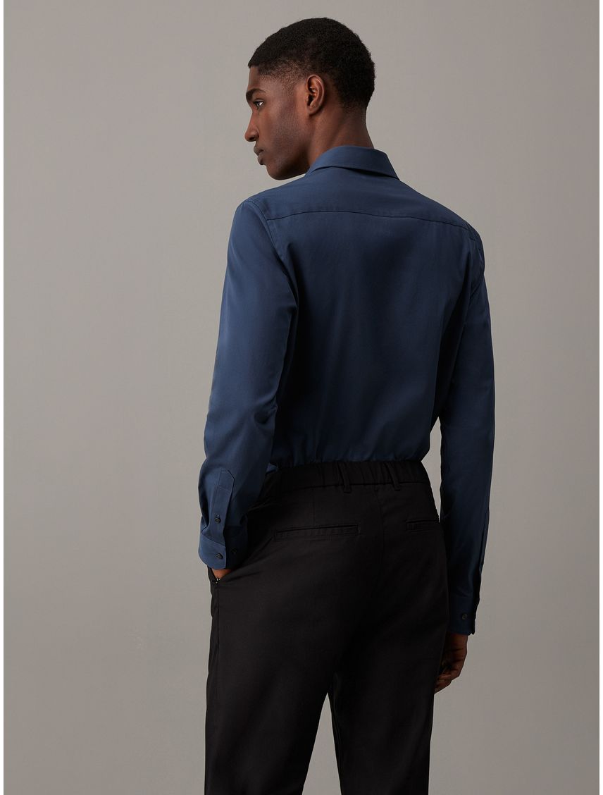 Camisa slim de popelín elástico