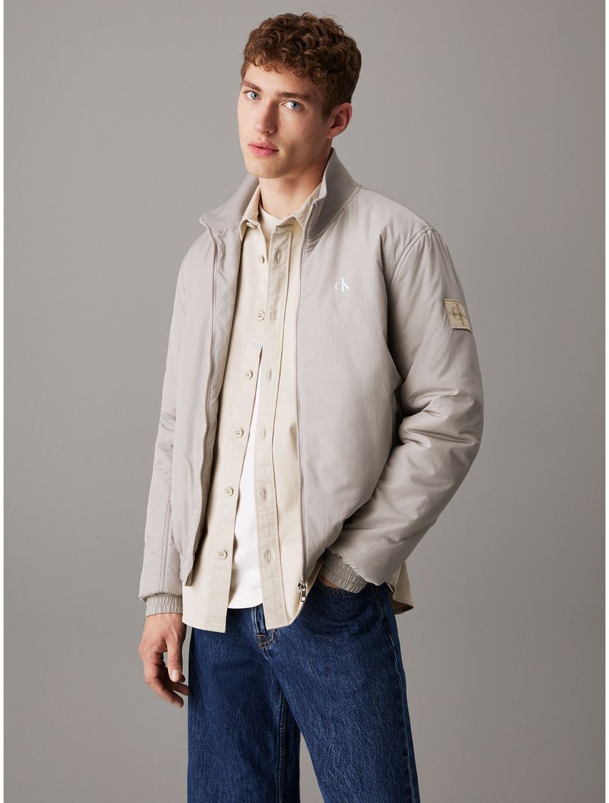 Campera de nailon acolchada con cremallerea