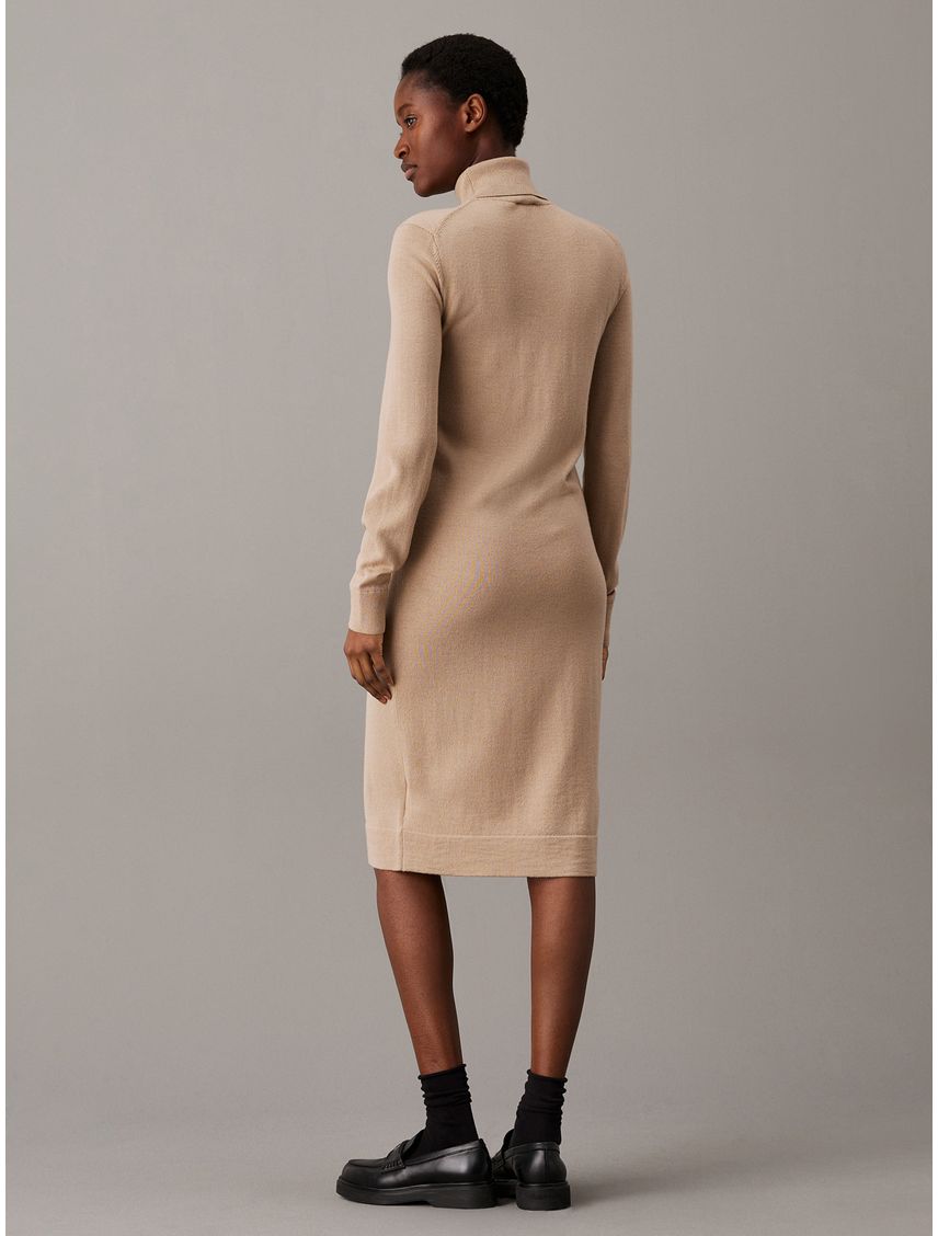 Vestido recto de lana merina