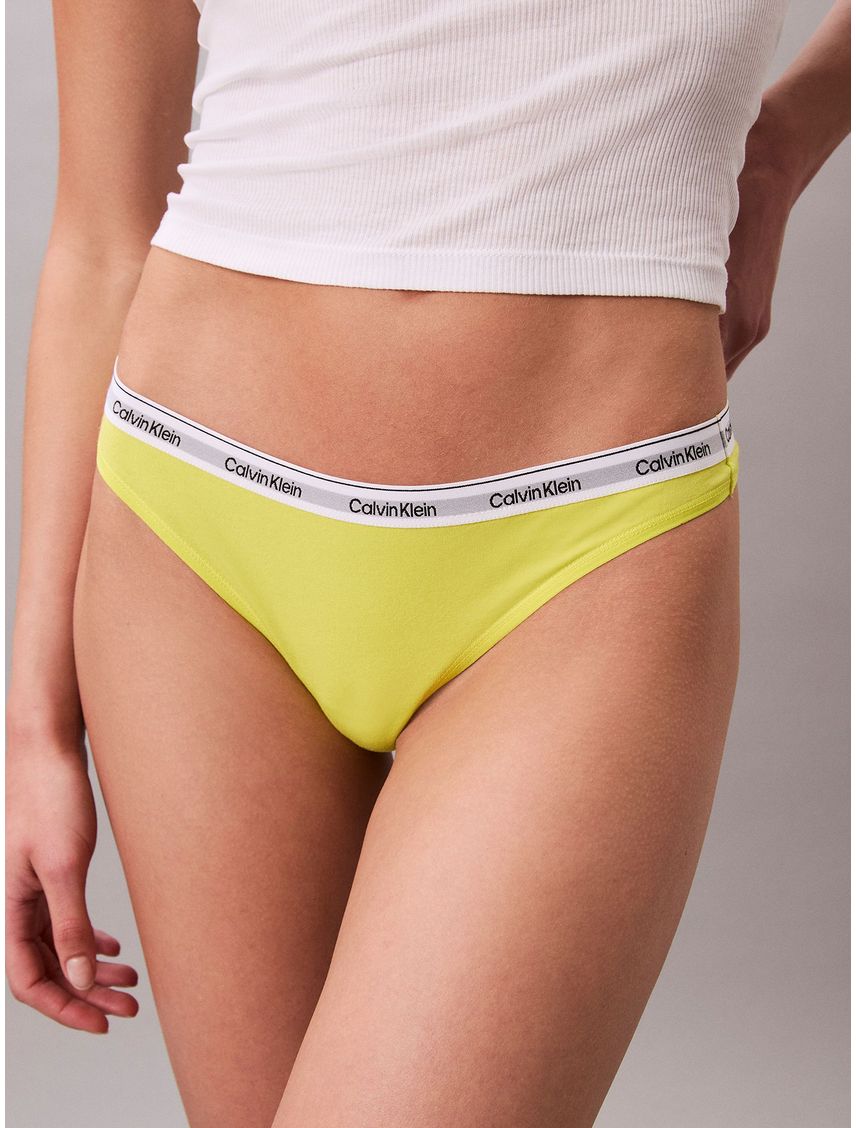 Colaless - Modern logo