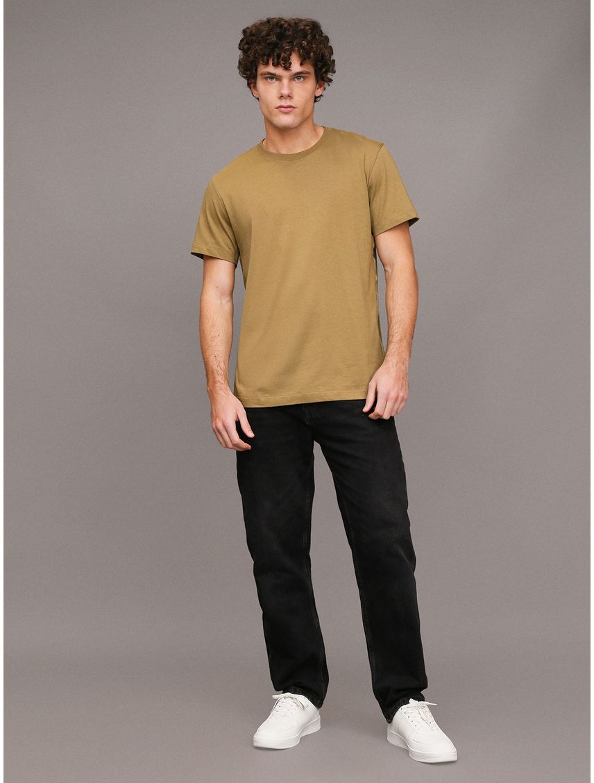 Remera con logo en la cinta