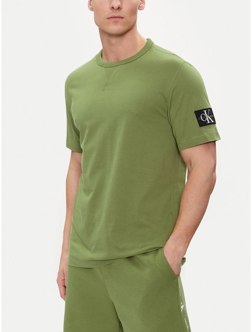 Remera de algodón con insignia