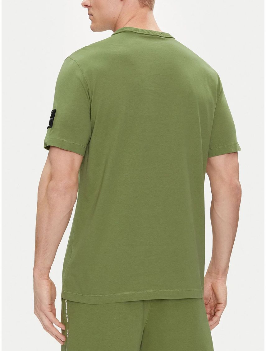 Remera de algodón con insignia